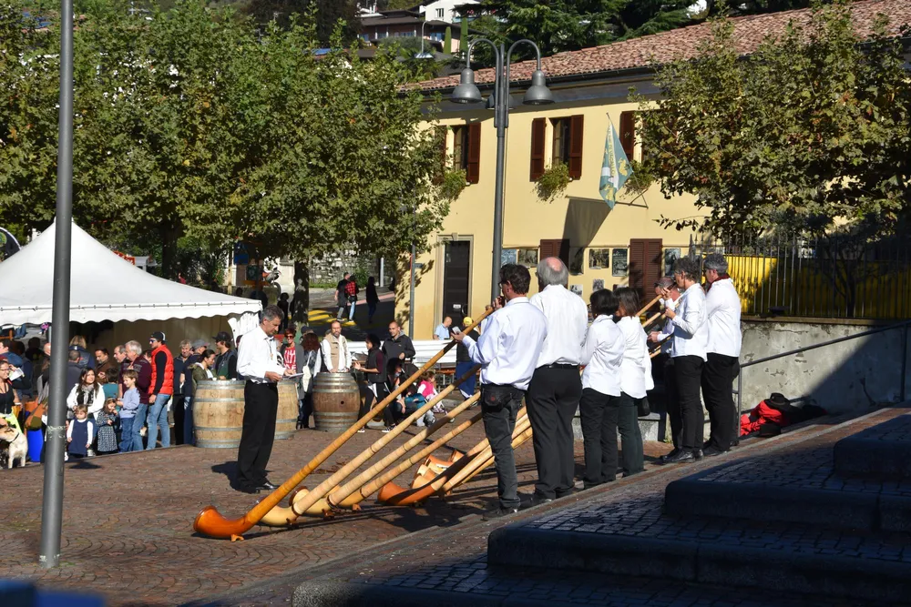 Evento culturale in piazza o spettacolo teatrale in corso